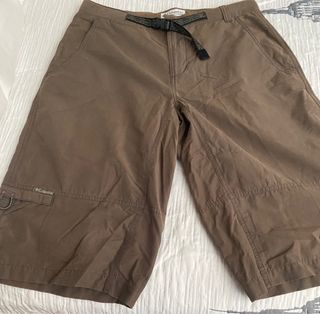 Pantalón Columbia Sportswear Company de segunda mano por 15 EUR en  Barcelona en WALLAPOP