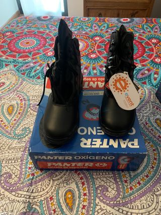 Botas Panter de trabajo de segunda mano por 40 EUR en Sant Andreu de la  Barca en WALLAPOP
