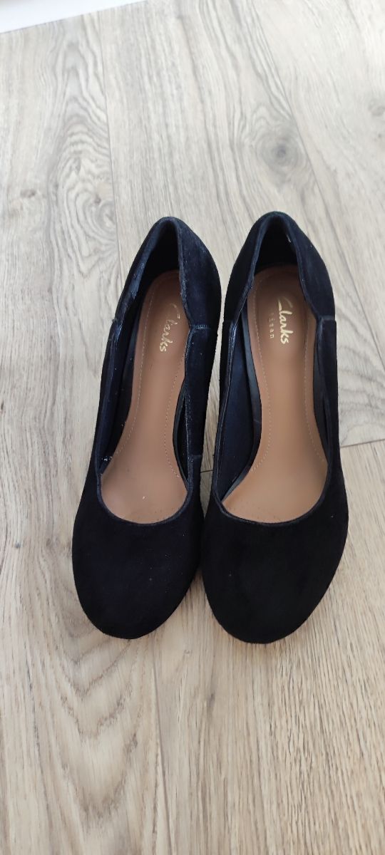 Zapatos salón ante  negros