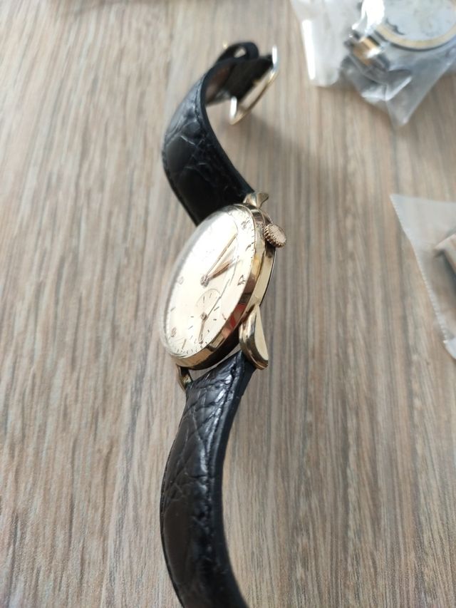 Reloj CYMA de cuerda