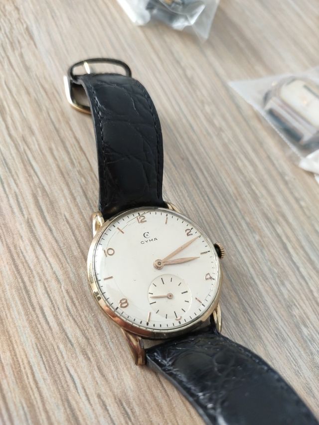 Reloj CYMA de cuerda