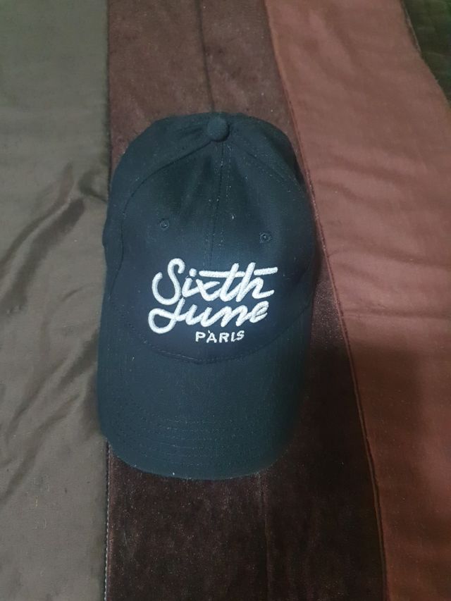 Gorra Sixth June