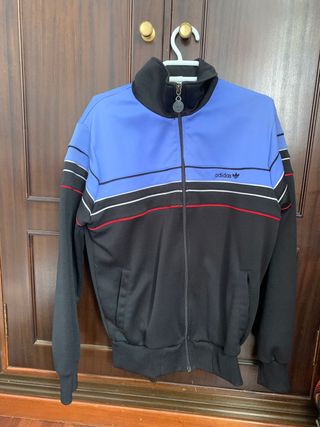 Chaqueta Adidas vintage de segunda mano en WALLAPOP
