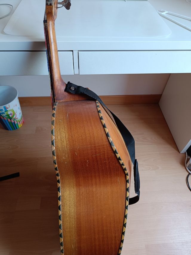 Guitarrón mexicano 6 cuerdas de segunda mano por 150 EUR en Galdakao en