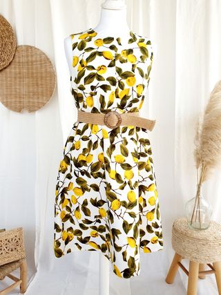 Vestido estampado Limones, Zara Talla S (grande) de segunda mano por 10 EUR  en Mijas en WALLAPOP