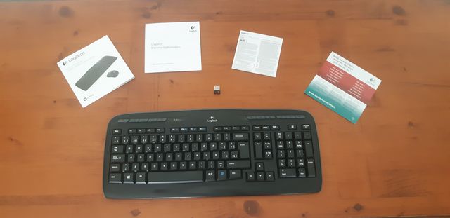 Teclado Logitech Wireless K330, receptor+manuales