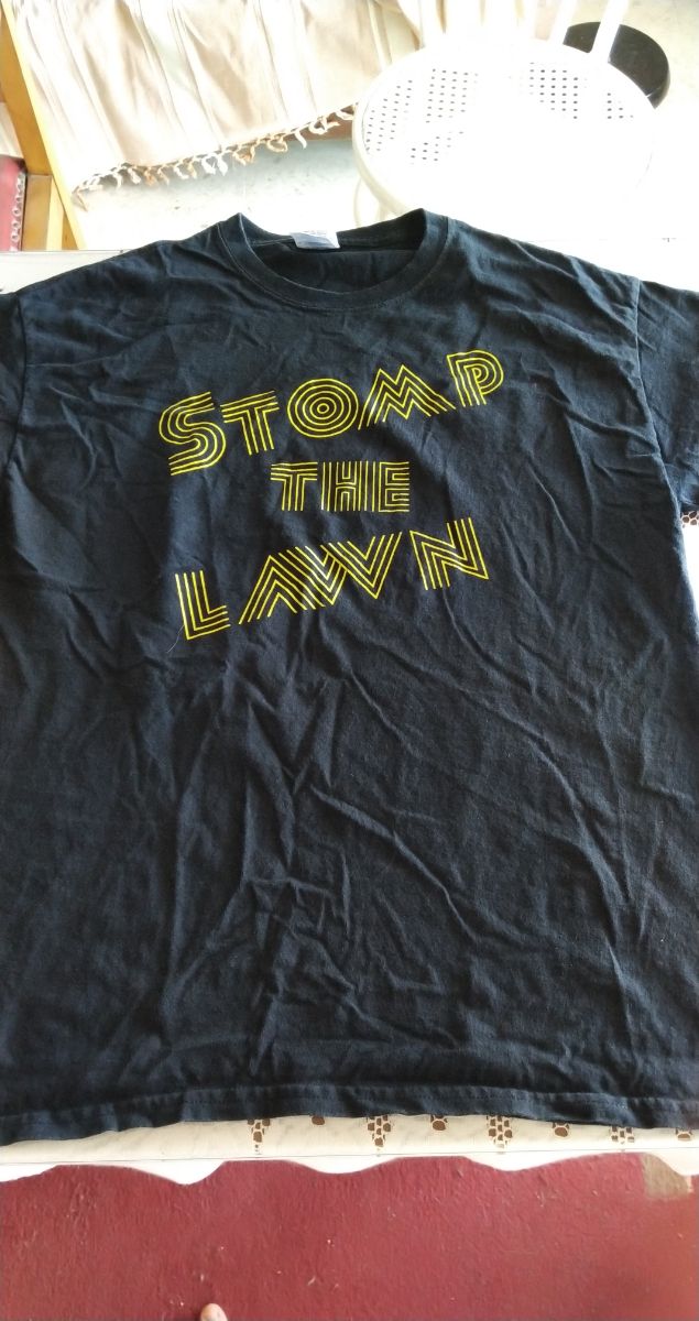 Camisa Stomp the lawn.