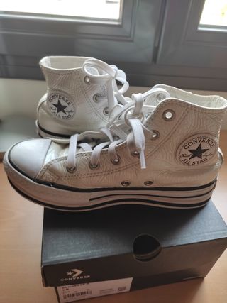 Botas piel Converse niña número 33 de segunda mano por 12 EUR en Plasencia  en WALLAPOP