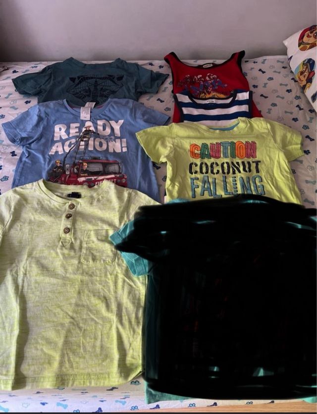 Lote de camisetas niño talla 4/5 años