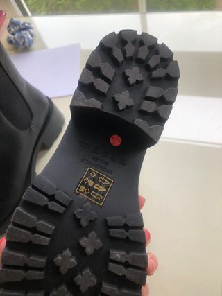 Botines negros springfield de segunda mano por 20 EUR en Madrid en WALLAPOP
