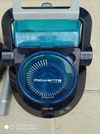 Aspiradora Rowenta 1900w de segunda mano por 36 EUR en Huesca en WALLAPOP