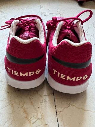 Botas de fútbol talla 40 de segunda mano en WALLAPOP