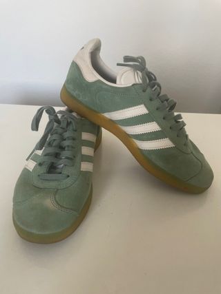 Adidas Gazelle turquesas talla 37 de segunda mano por 20 EUR en Puerto Real  en WALLAPOP
