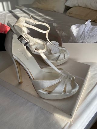 Zapatos de novia Menbur de segunda mano en Madrid en WALLAPOP