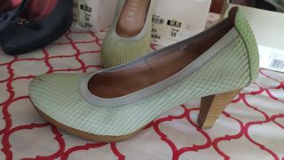 Zapatos fiesta Hispanitas de segunda mano por 35 EUR en Madrid en WALLAPOP