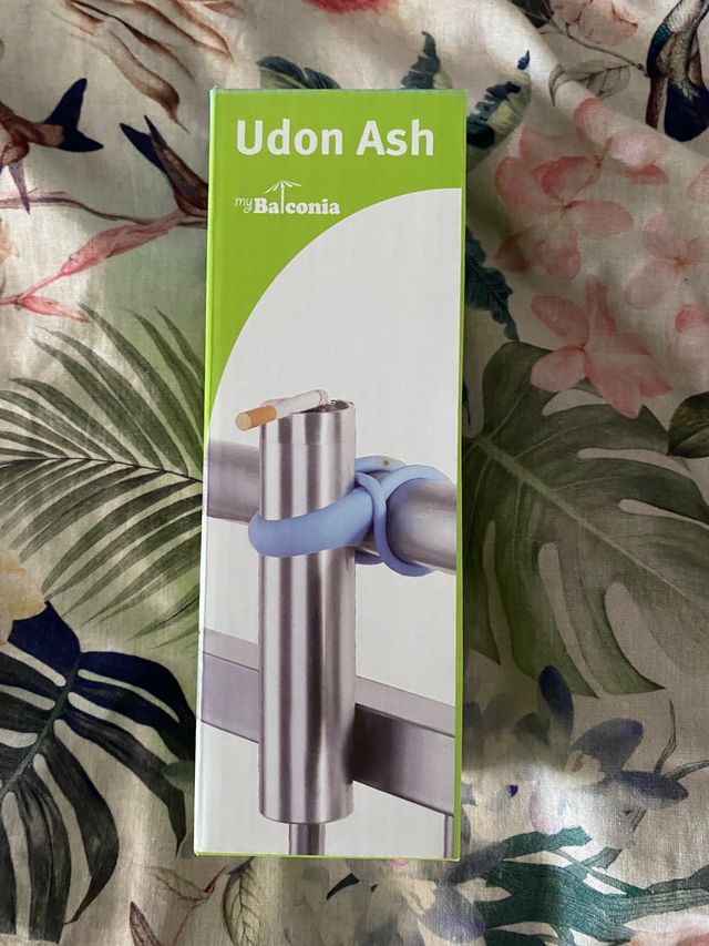 Posacenere con chiusura in silicone