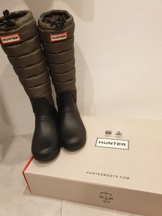 Botas de agua Hunter acolchadas de segunda mano por 90 EUR en Sant Joan de  Vilatorrada en WALLAPOP