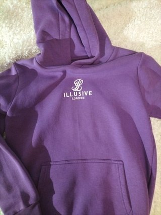 Sudadera siksilk con capucha morada de segunda mano por 28 EUR en Alcoy en  WALLAPOP