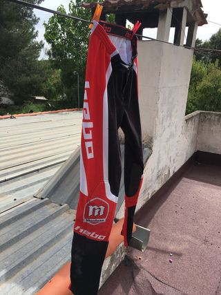 PANTALON TRIAL MONTESA de segunda mano por 65 EUR en Valencia en WALLAPOP
