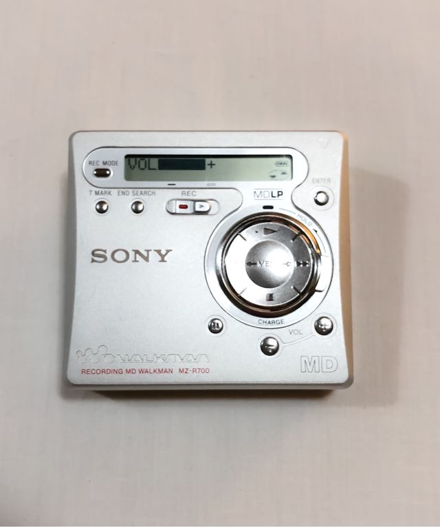 Reproductor grabador minidisc Sony MZR700 de segunda mano por 100 EUR