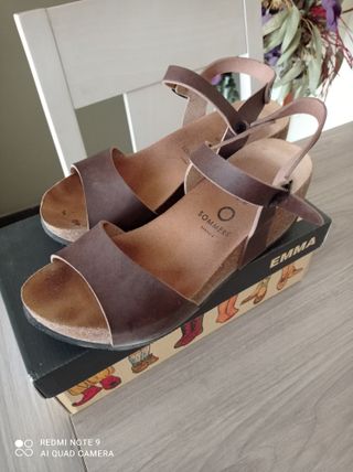 Sandalia con plataforma de segunda mano por 15 EUR en Molins de Rei en  WALLAPOP