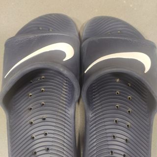 Zapatillas piscina nike de segunda mano por 5 EUR en Granollers en WALLAPOP