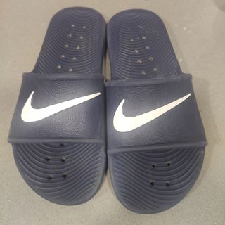 Zapatillas piscina nike de segunda mano por 5 EUR en Granollers en WALLAPOP