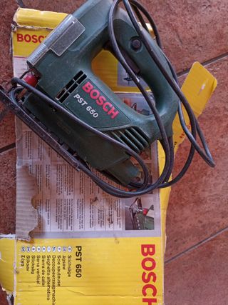Sierra de calar Bosch pst650 de segunda mano por 25 EUR en Collsuspina en  WALLAPOP