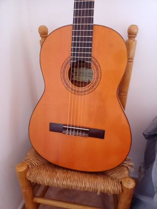 Guitarra Flamenca de segunda mano por 199 EUR en Rubí en WALLAPOP