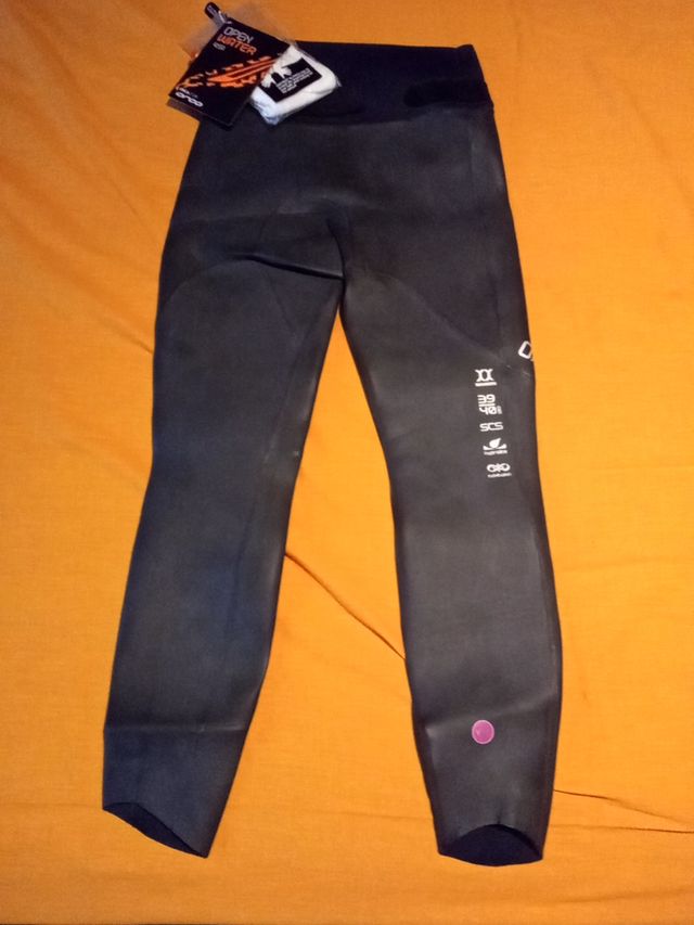 Malla larga de neopreno chica Orca sin estrenar