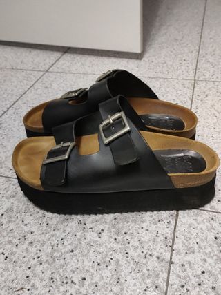 Sandalias plataforma Un paso más de segunda mano por 12 EUR en Cerdanyola  del Vallès en WALLAPOP