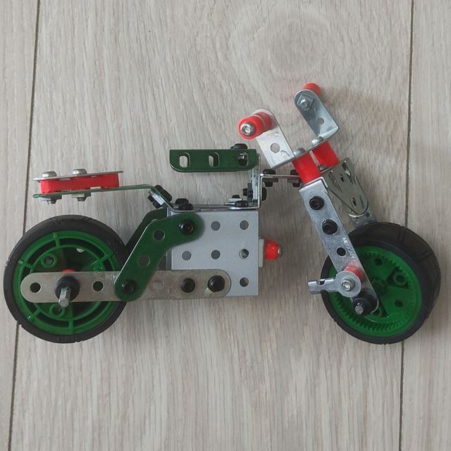 Moto meccano