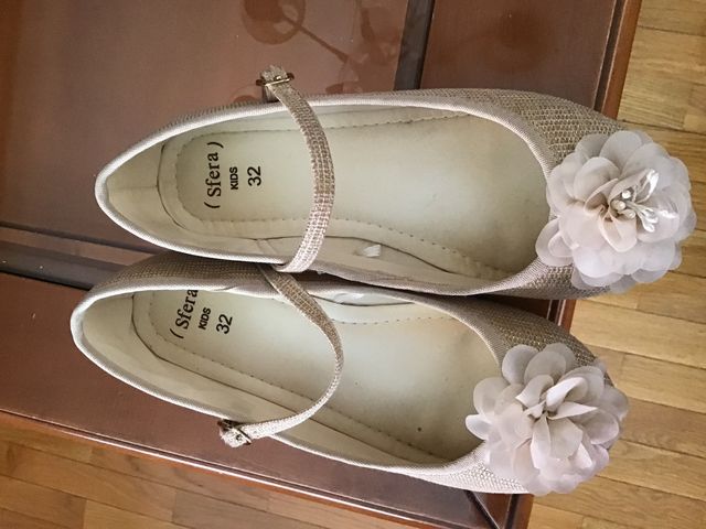 Merceditas niña tallla 32