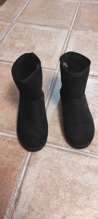 Bota Mujer.Talla 43 de segunda mano por 5 EUR en Ceutí en WALLAPOP