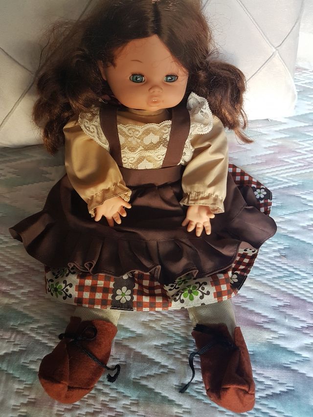 Muñeca Miriam besitos