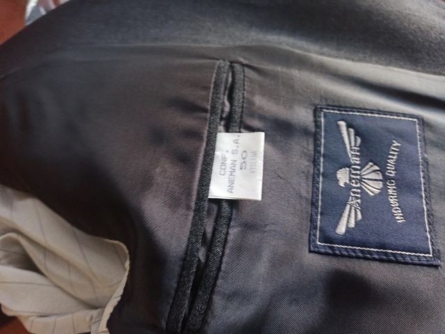 Traje chaqueta marca ANEMAN