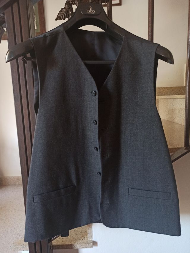 Traje chaqueta marca ANEMAN