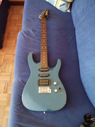 Guitarra Caliber de segunda mano por 100 EUR en Narón en WALLAPOP