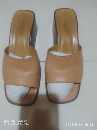 Sandalias Lottusse de segunda mano por 15 EUR en Oviedo en WALLAPOP