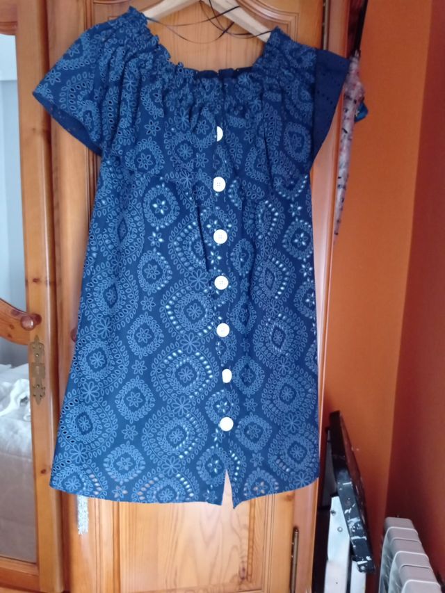 Vestido Azul Troquelado