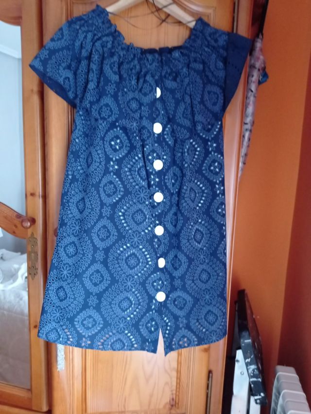 Vestido Azul Troquelado