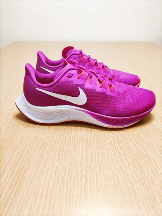 Zapatillas Nike segunda mano en Santiago de Compostela en WALLAPOP
