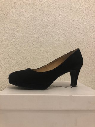 Zapatos azafata de segunda mano por 15 EUR en Madrid en WALLAPOP
