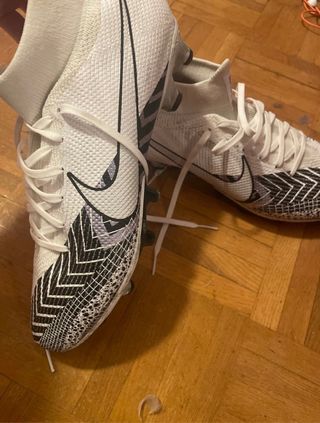Botas de fútbol Nike de segunda mano en Madrid en WALLAPOP