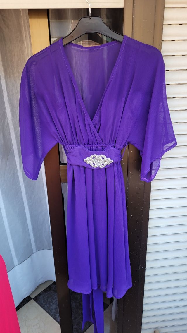 Vestido morado corto