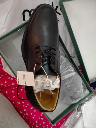 VENDO ZAPATOS TALLA 43 HOMBRE de segunda mano por 30 EUR en Leganés en  WALLAPOP