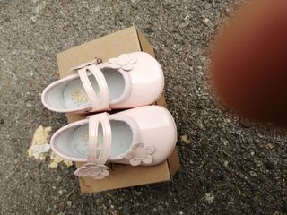 Zapatos bebé sin suela talla 17 de segunda mano por 13 EUR en Reinosa en  WALLAPOP