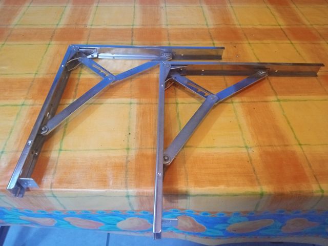 Escuadras abatibles