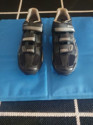 Venta de Zapatilla Under | 22 articulos de segunda mano