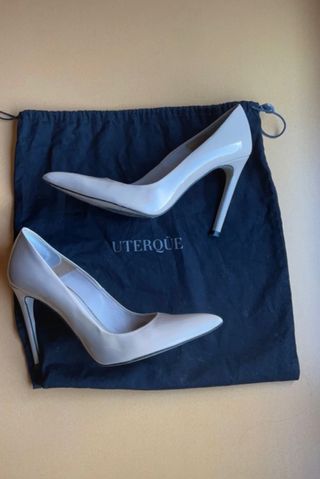 Tacones Uterqüe de segunda mano por 15 EUR en Huesca en WALLAPOP